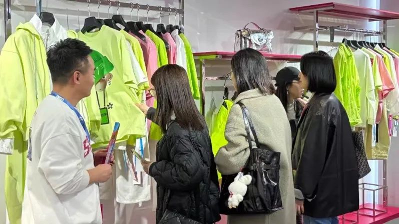 銀基廣場攜六大原創品牌亮相CHIC2025（春季），展現中部地區時尚力量